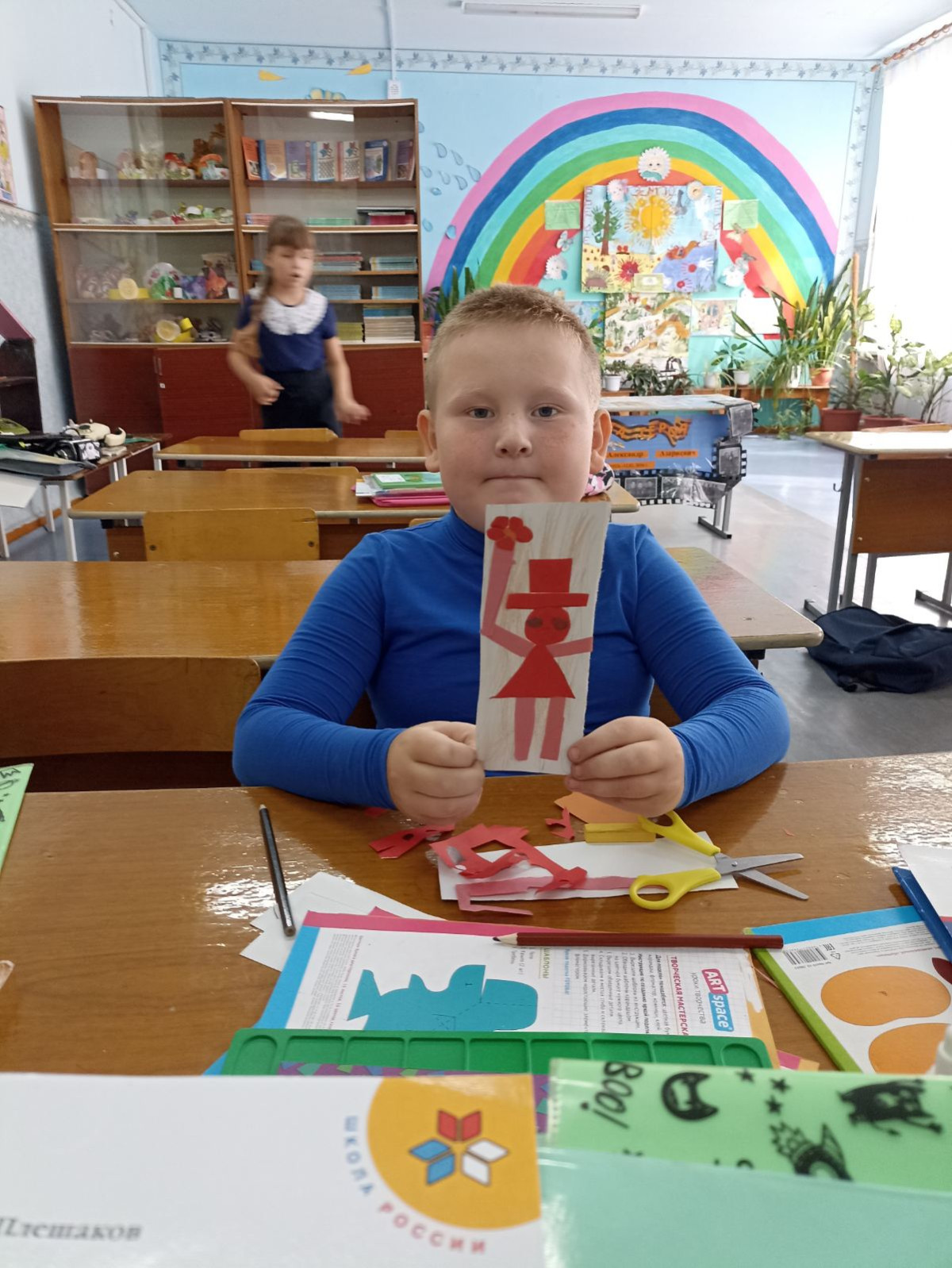 Постер к социальной практике: Выставка для друзей