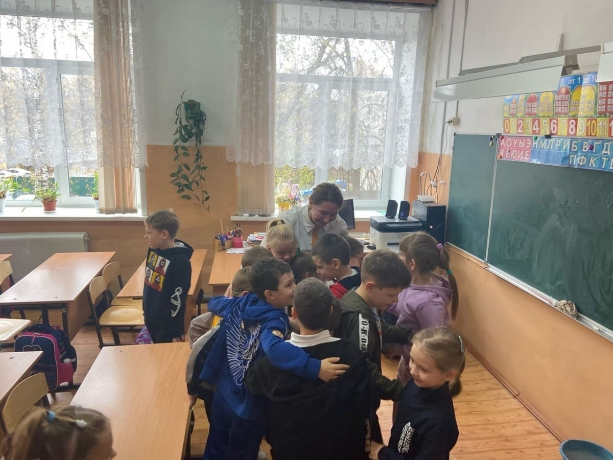 Постер к социальной практике: Лучший подарок это объятия