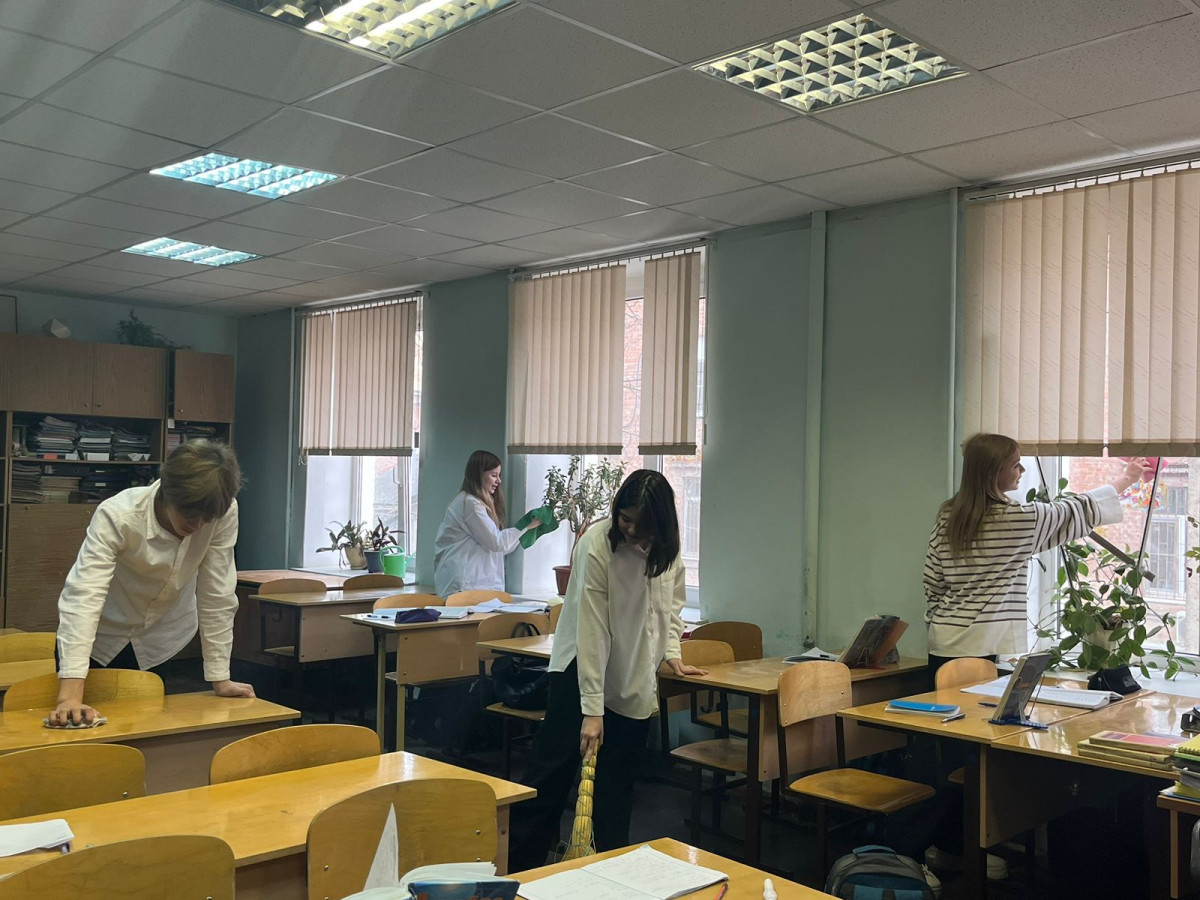 Постер к социальной практике: Уборка классной комнаты