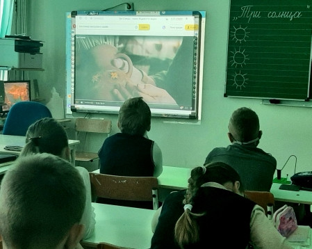 Постер к социальной практике: Изучение народных традиций- уважение к культуре и истории своего народа.