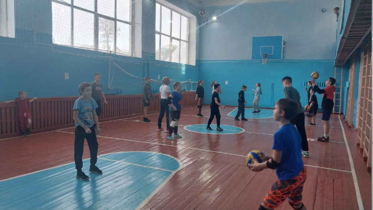 Постер к социальной практике: Волейбол - для малышей
