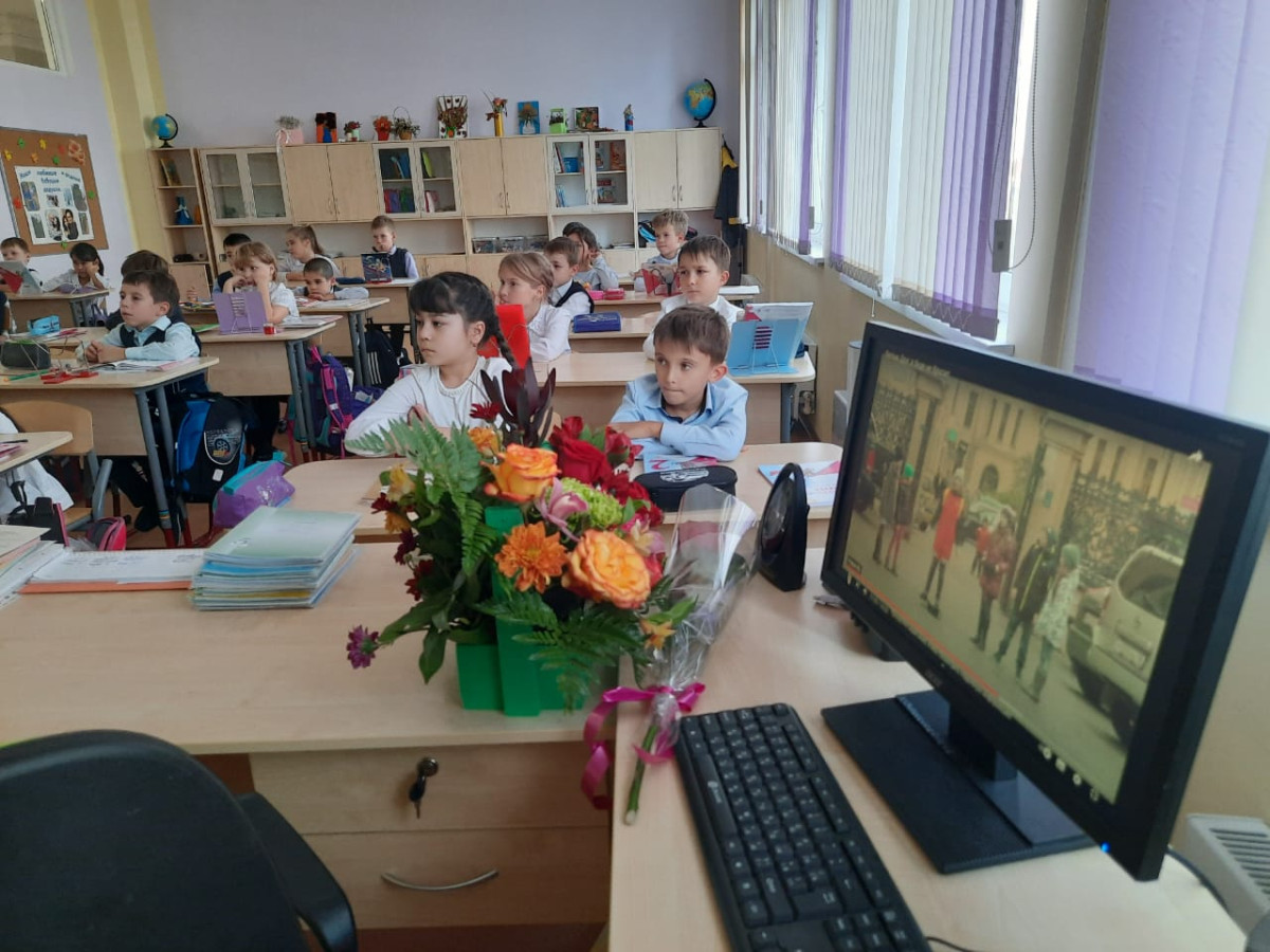 Постер к социальной практике: Дружба - главное чудо на свете.