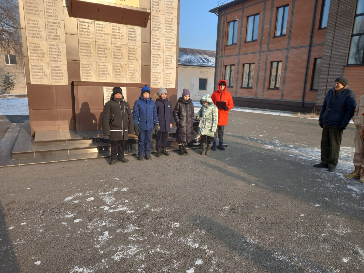 Постер к социальной практике: Герои Отечества