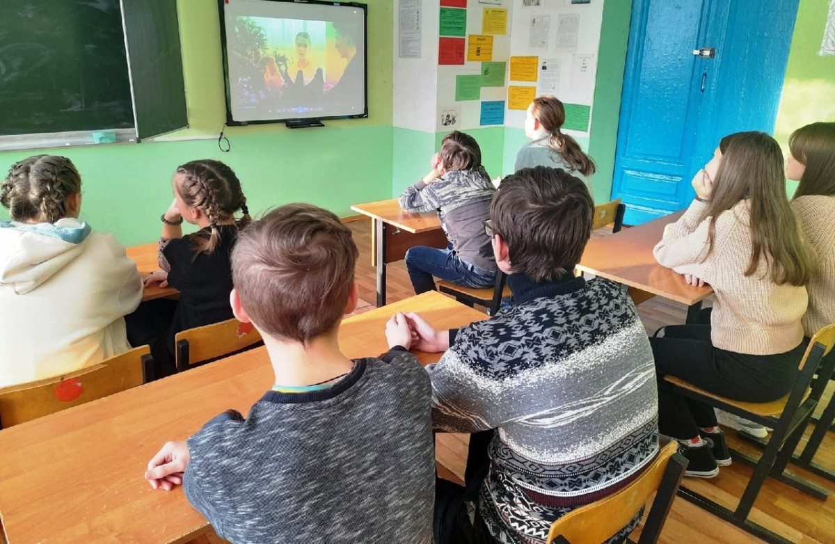Постер к социальной практике: Дал слово-держи его.