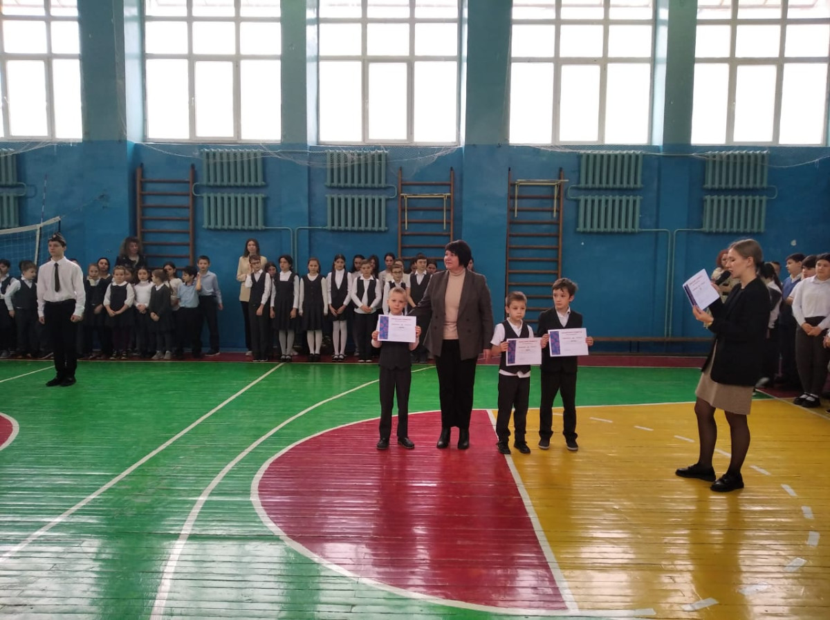 Постер к социальной практике: "Отвага рождает победителей, согласие - непобедимых"