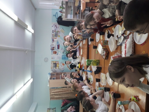 Постер к социальной практике: Коллективизм