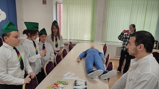 Постер к социальной практике: Единение, согласованность действий для достижения одной цели.