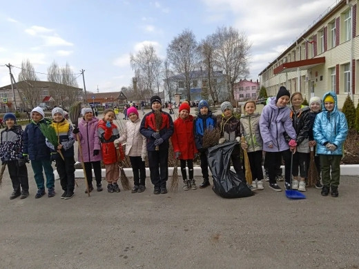 Постер к социальной практике: Привели в порядок территорию