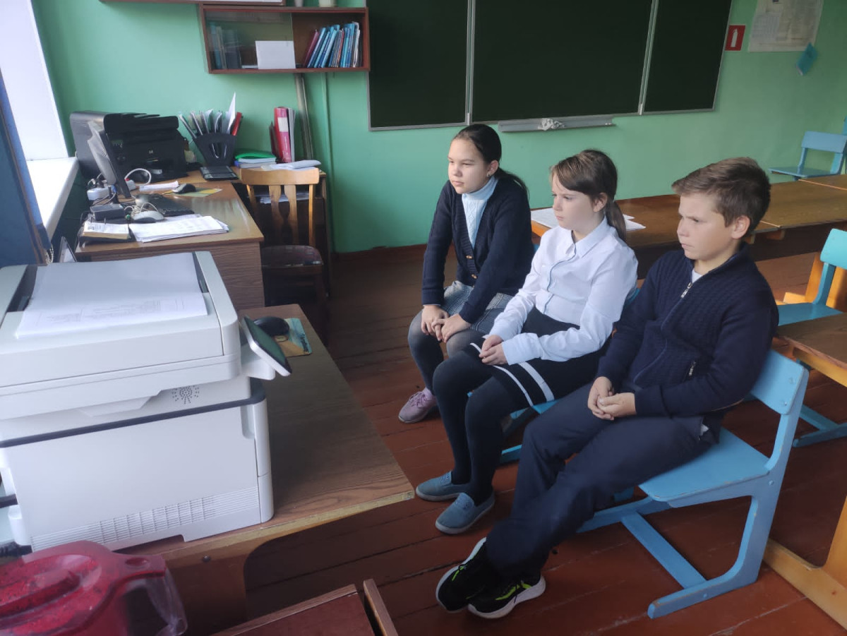 Постер к социальной практике: Просмотр фильма