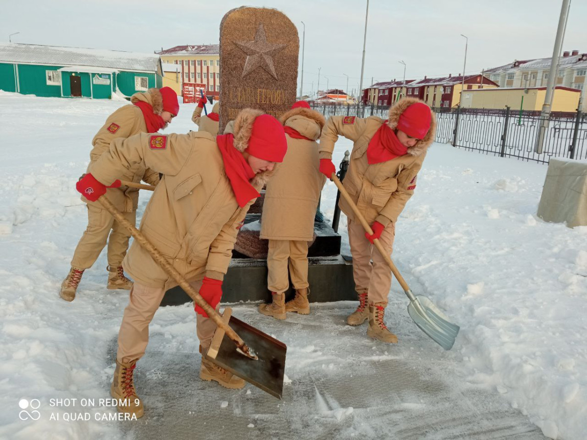 Постер к социальной практике: «В жизни как в строю, в строю как в бою»