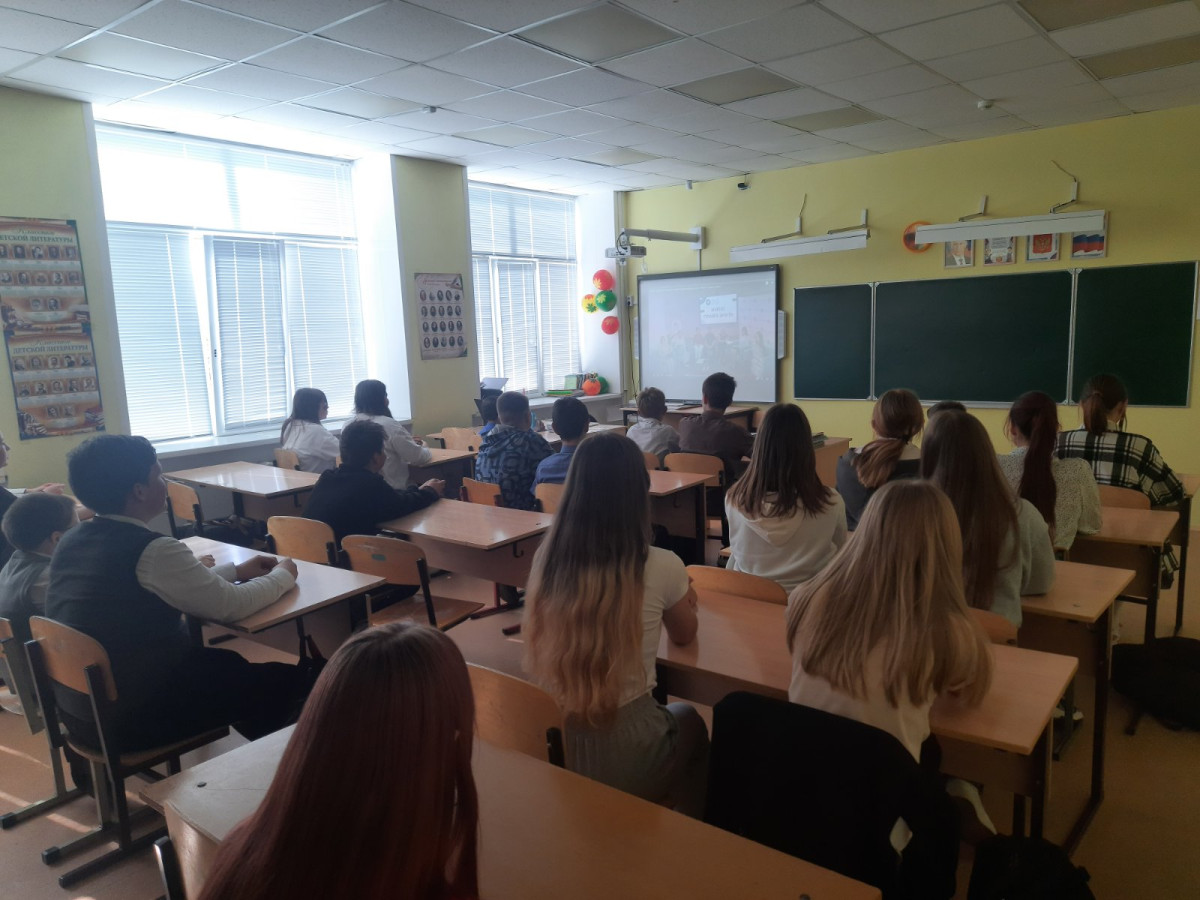 Постер к социальной практике: Не смейте забывать учителей!