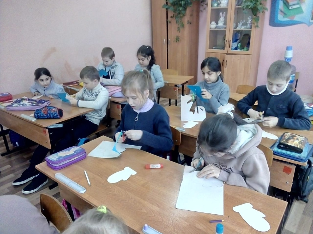 Постер к социальной практике: "новогодний подарок"