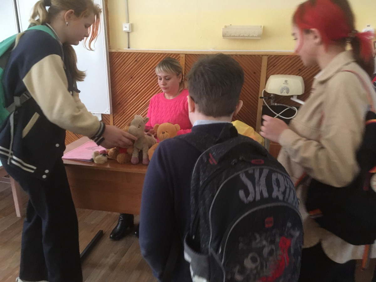 Постер к социальной практике: «Подарю свои игрушки - я ведь вырос, я большой»
