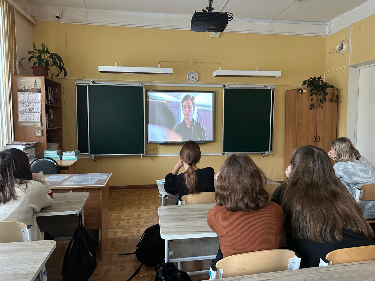 Постер к социальной практике: Помощь старшим и созидательный труд