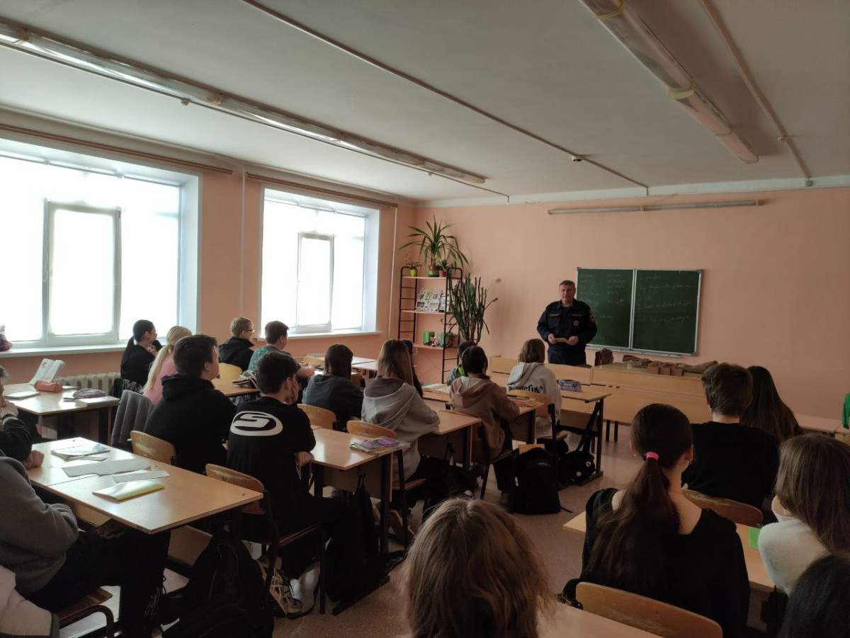 Постер к социальной практике: Герои рядом с нами