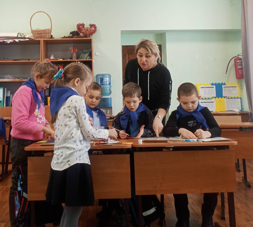 Постер к социальной практике: Коллективизм
