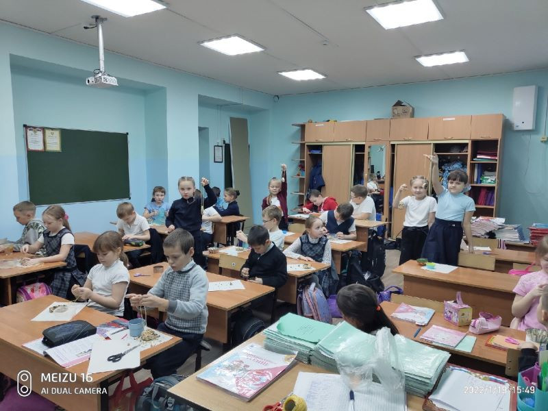 Постер к социальной практике: Классный час с пользой для пернатых.