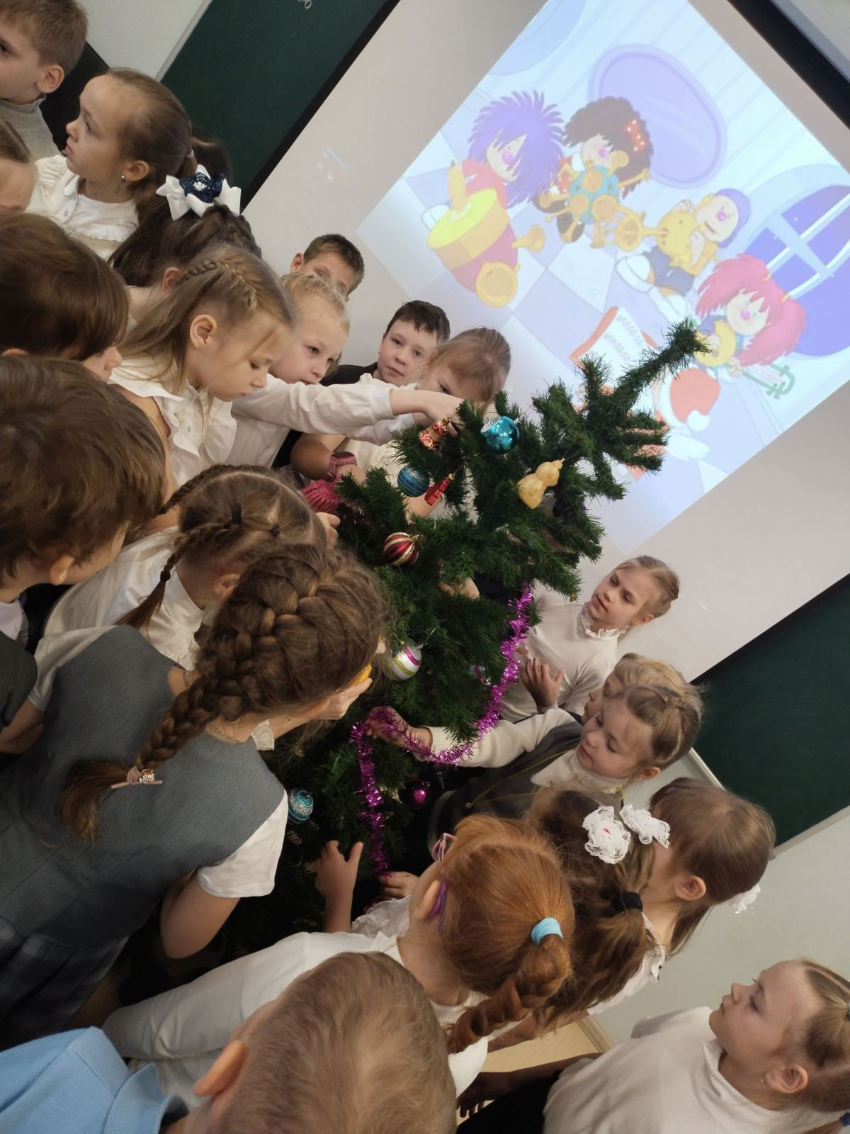Постер к социальной практике: Новогодний подарок