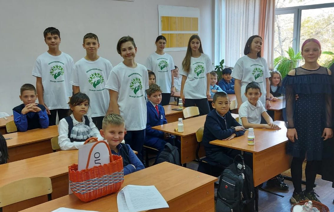 Постер к социальной практике: Труд во благо