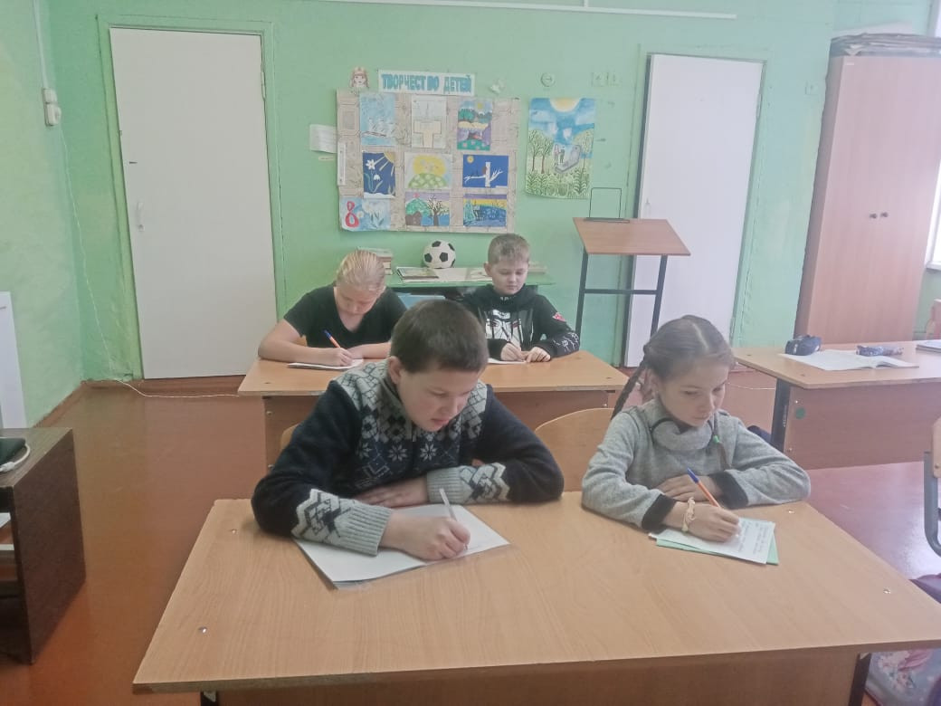 Постер к социальной практике: Ангел в подарок.