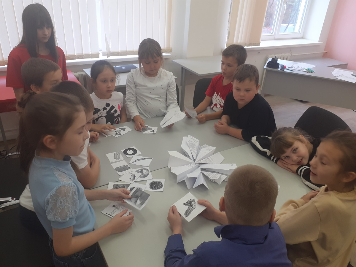 Постер к социальной практике: Дружная команда