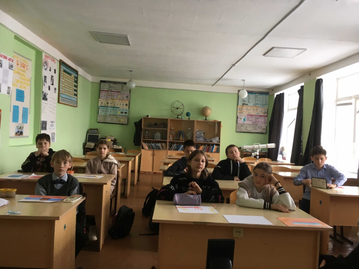 Постер к социальной практике: Первое дело. Идейность и убежденность