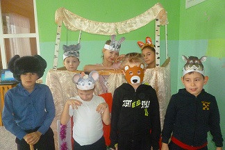 Постер к социальной практике: Новогодние подарки