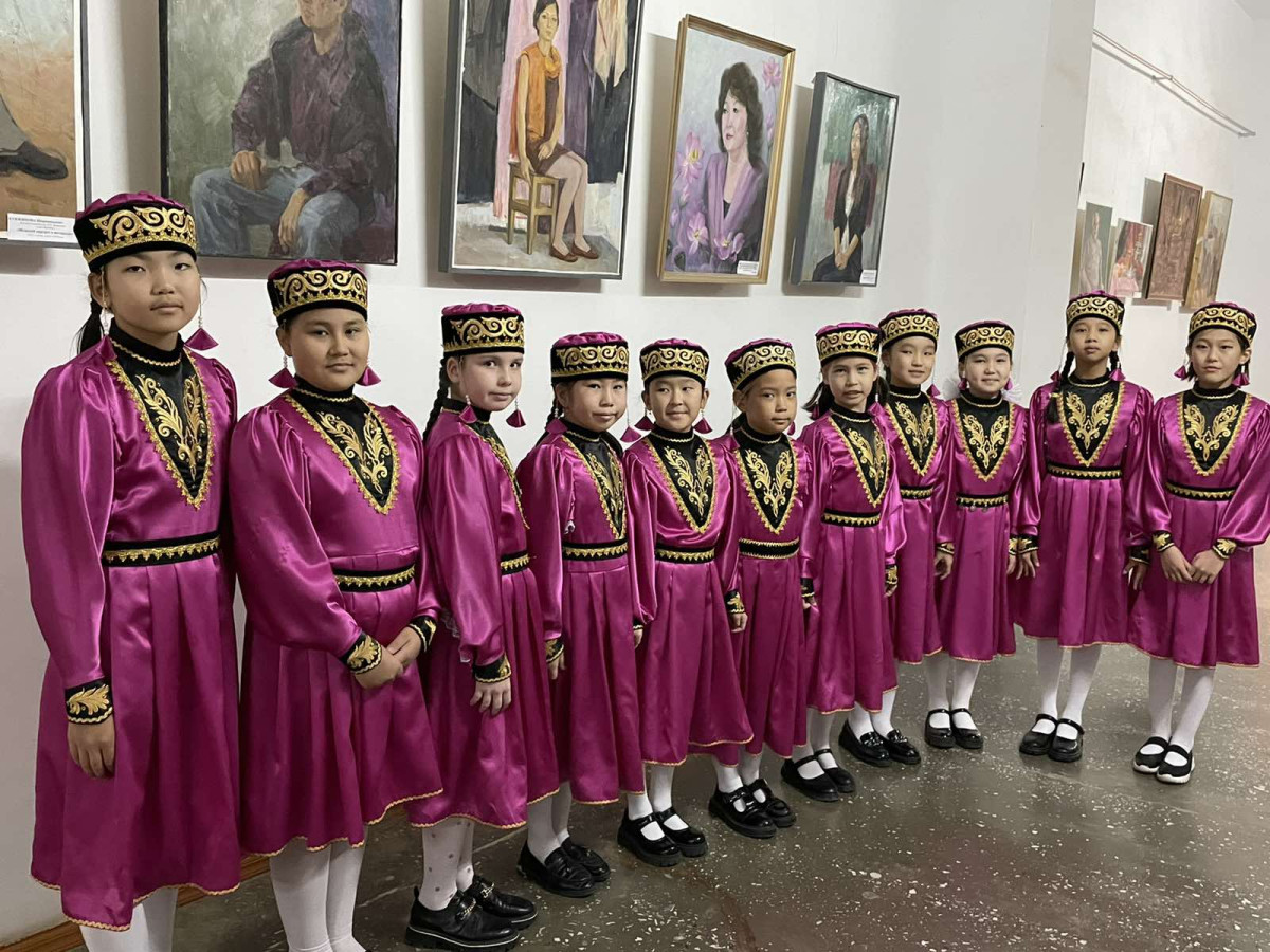 Постер к социальной практике: Песня - наш рулевой