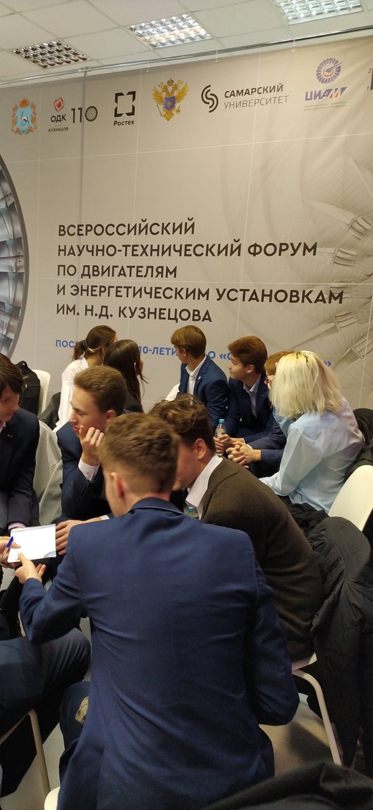 Постер к социальной практике: ВМЕСТЕ МЫ СИЛА, ВМЕСТЕ МЫ СИЛЬНЕЕ И ВМЕСТЕ МЫ ДОБЬЕМСЯ УСПЕХА