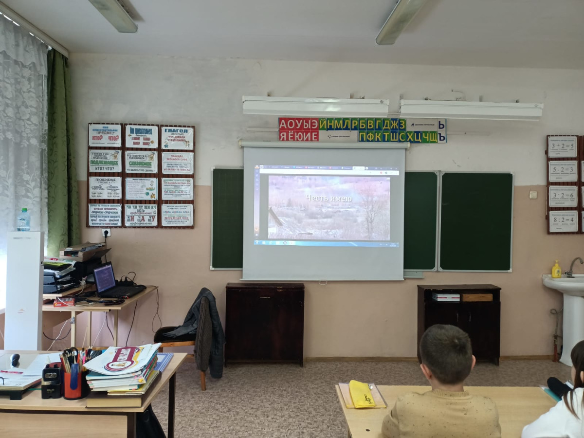Постер к социальной практике: Береги платье снову, а честь смолоду