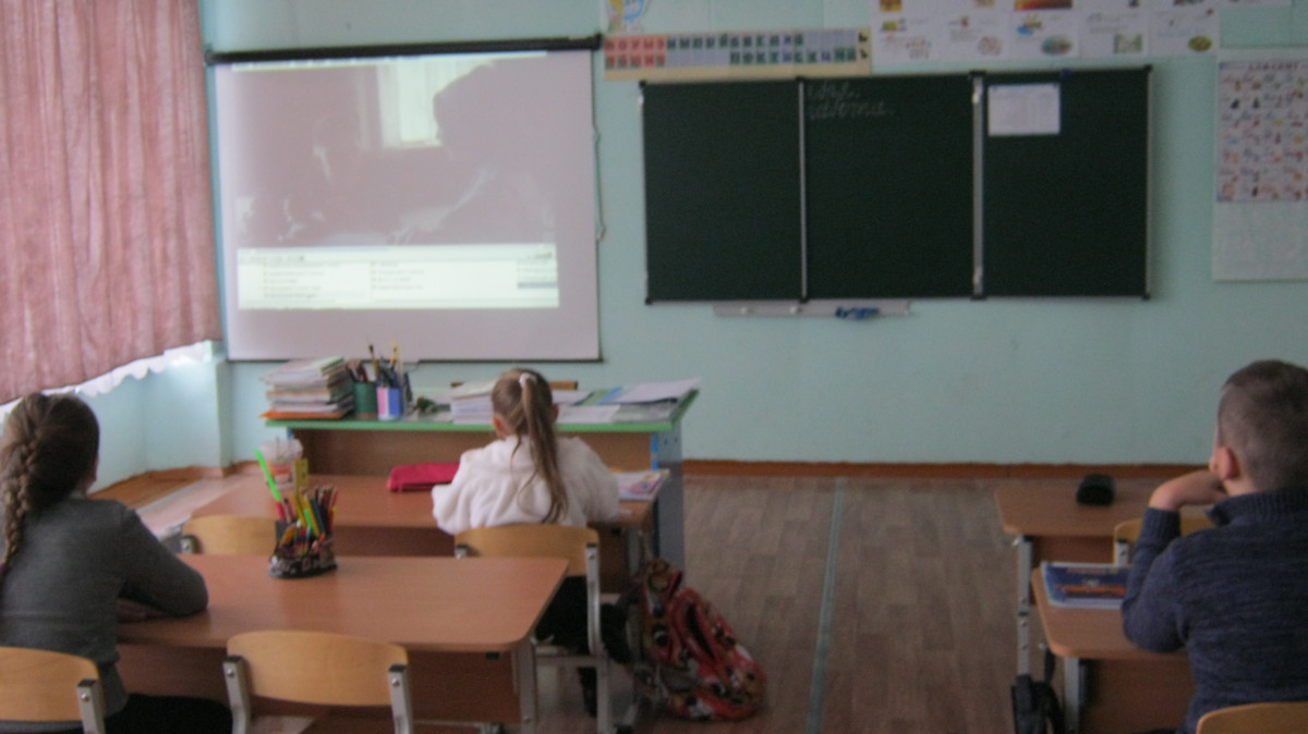 Постер к социальной практике: Уважение к старшему поколению.