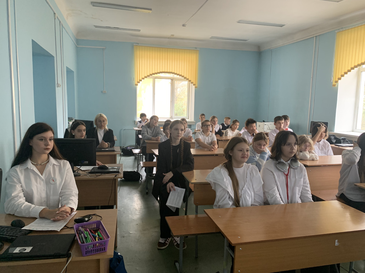 Постер к социальной практике: Счастье - быть нужным