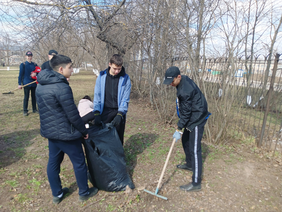 Постер к социальной практике: Дружный субботник