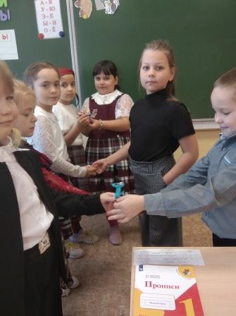Постер к социальной практике: От улыбки с каждым днём светлей!