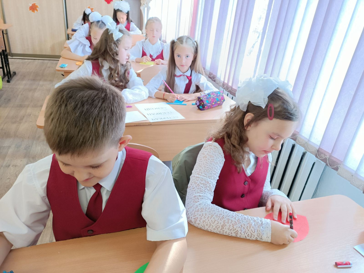 Постер к социальной практике: Три солнца