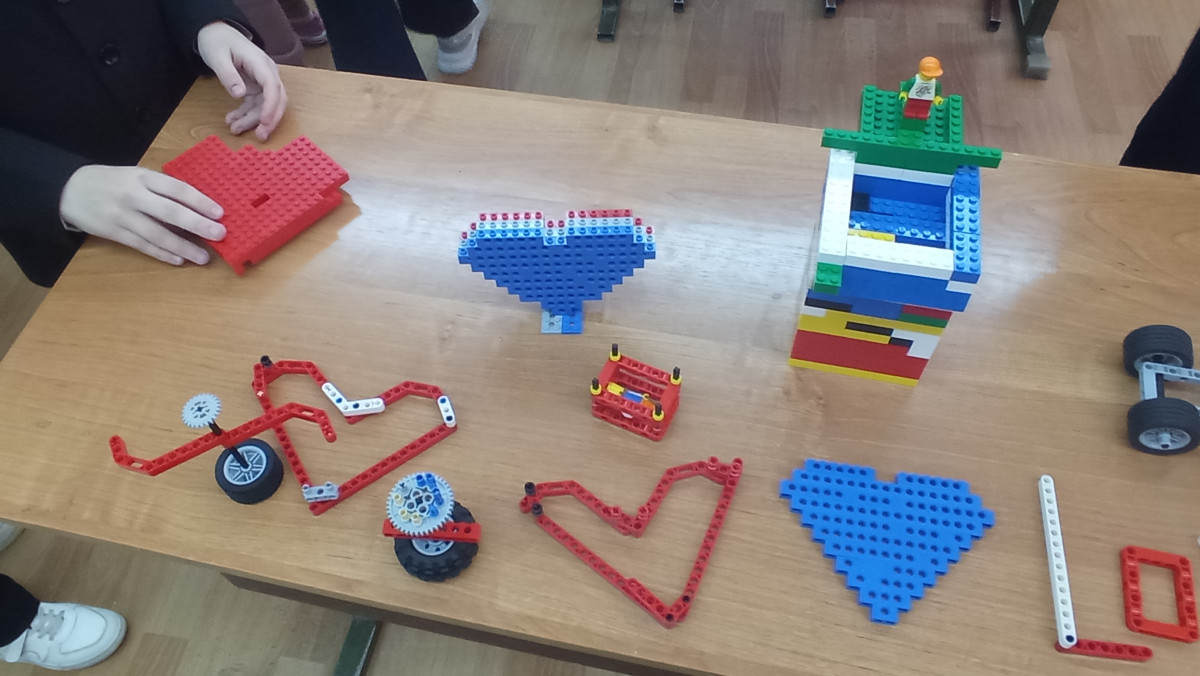 Постер к социальной практике: отчет о просмотре фильма