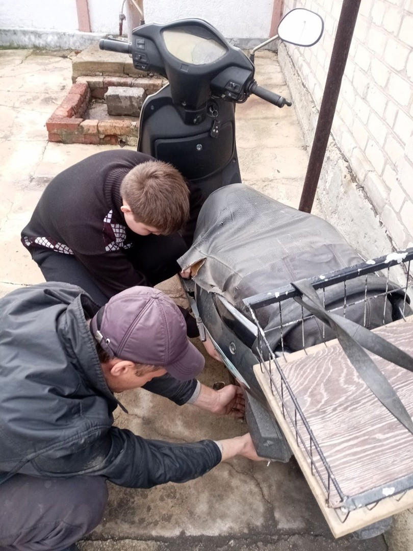 Постер к социальной практике: Помогай близким!