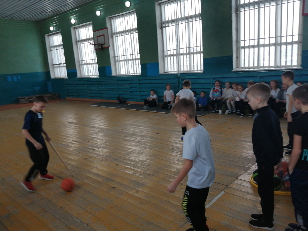 Постер к социальной практике: Не сильные лучшие, а честные.