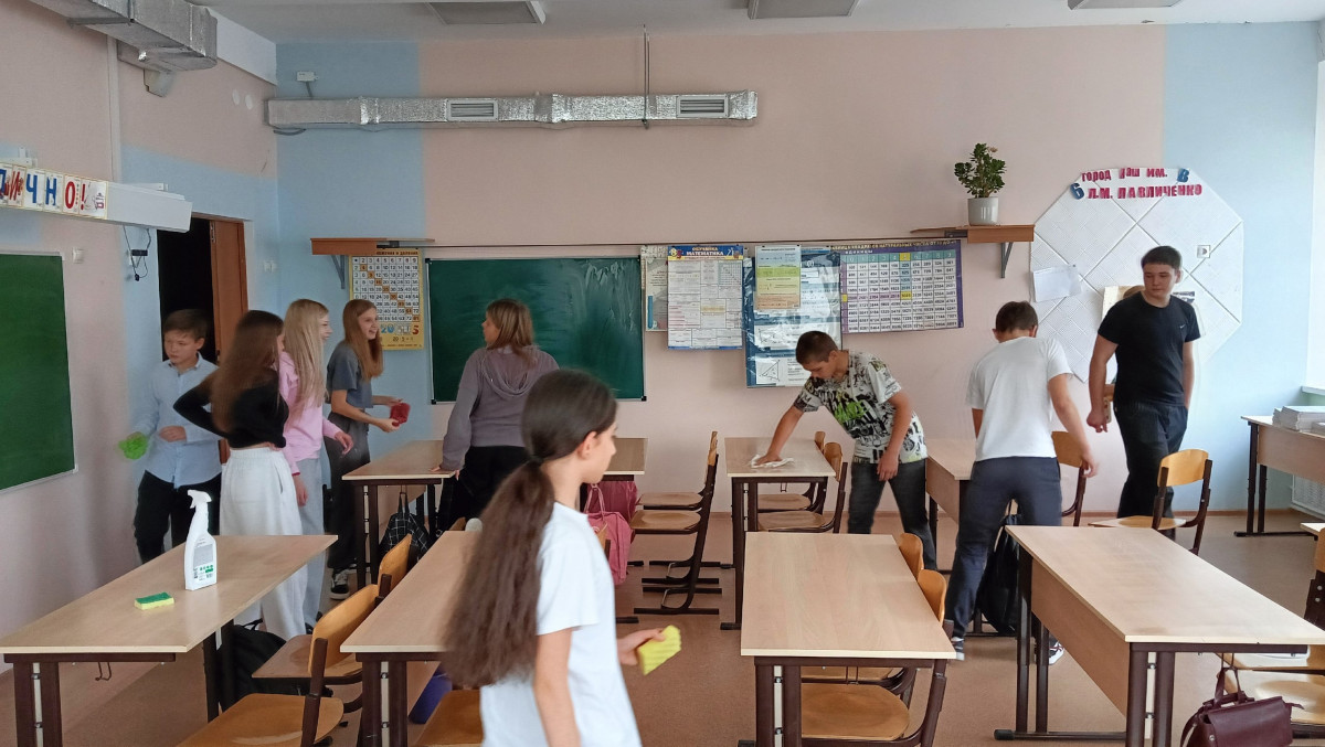 Постер к социальной практике: Воспитание коллективизма