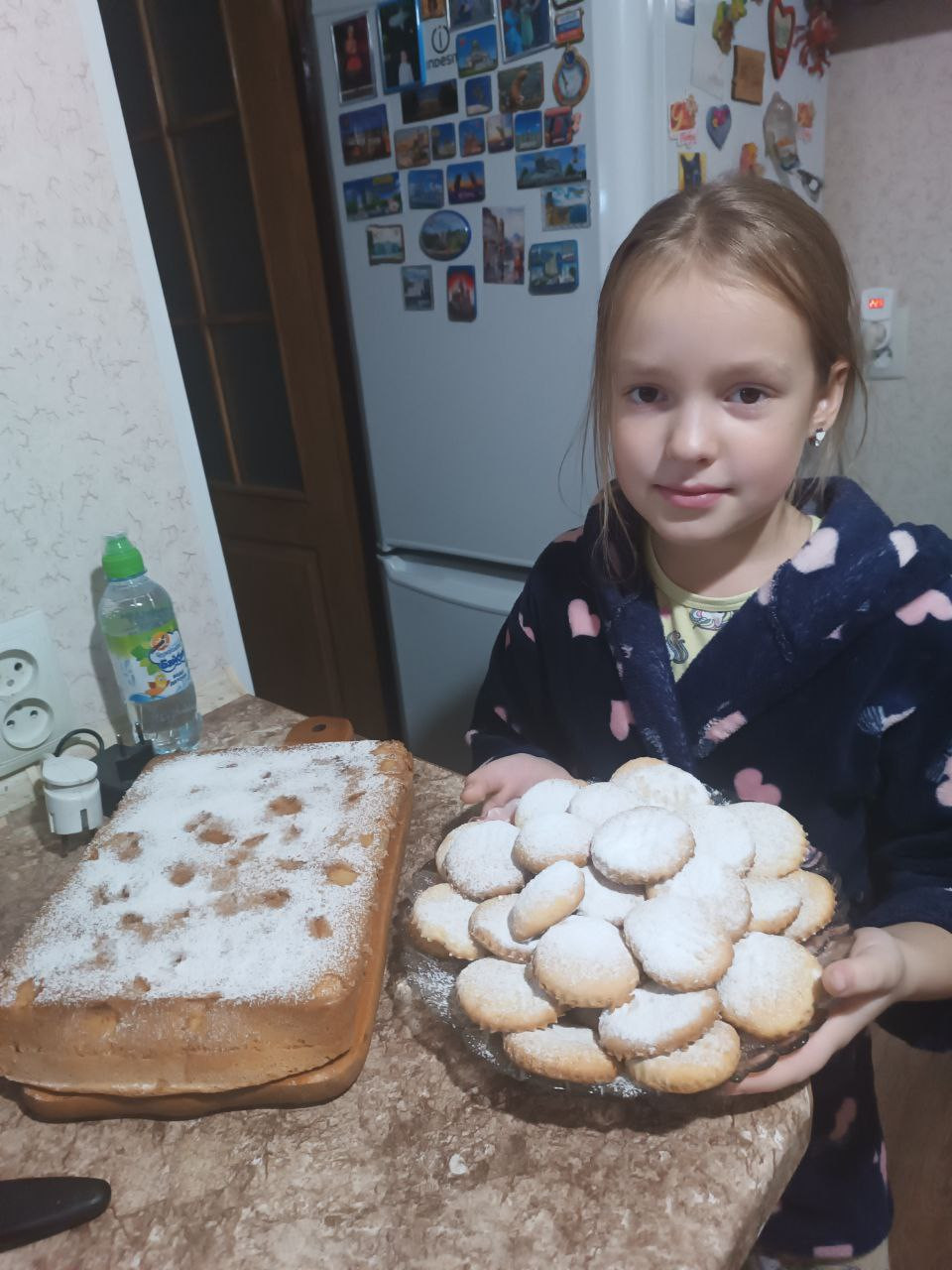 Постер к социальной практике: Уважение к молодому - долг, уважение к старшему - обязанность