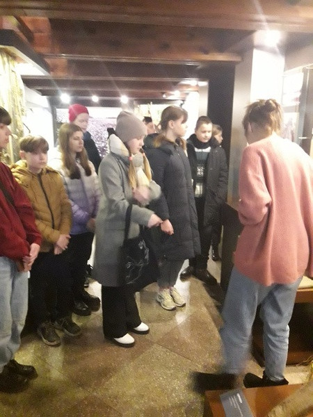 Постер к социальной практике: Национальные традиции в формировании личности