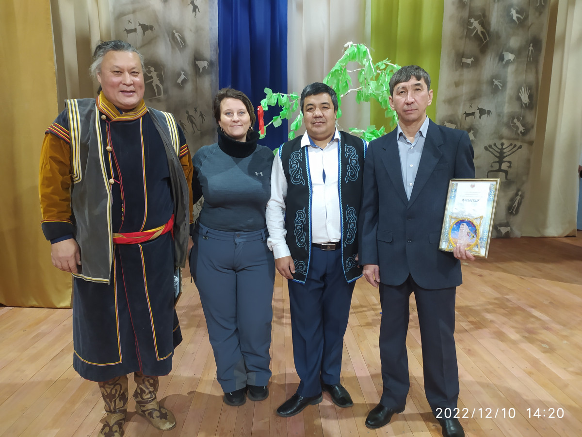 Постер к социальной практике: Чтим память предков, проводим мост с прошлым