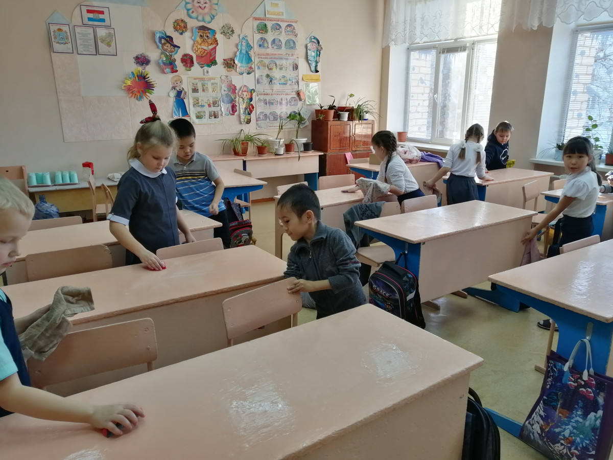 Постер к социальной практике: Активная помощь в школе и дома