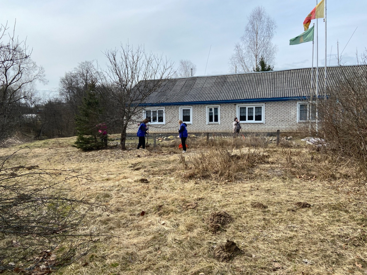 Постер к социальной практике: Сохраним чистоту школьного двора