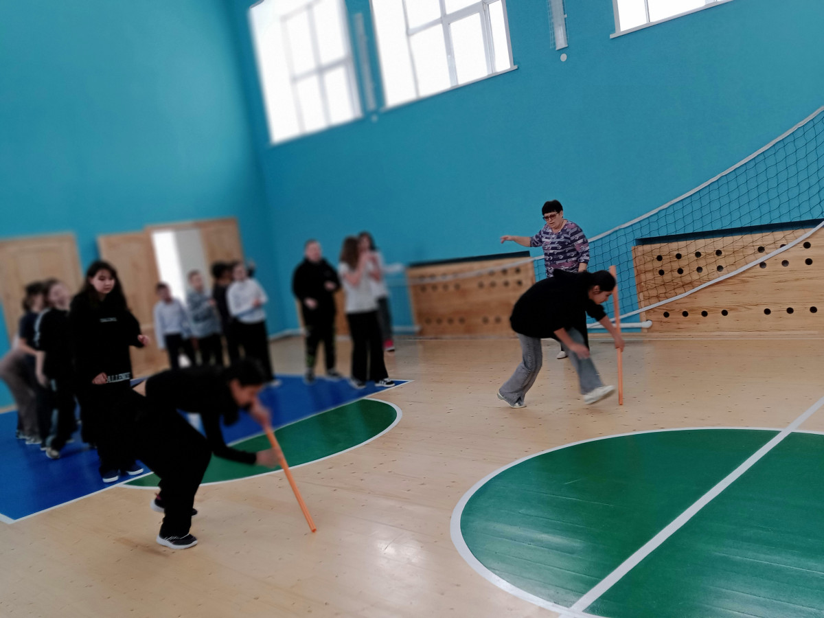 Постер к социальной практике: Один за всех, все за одного