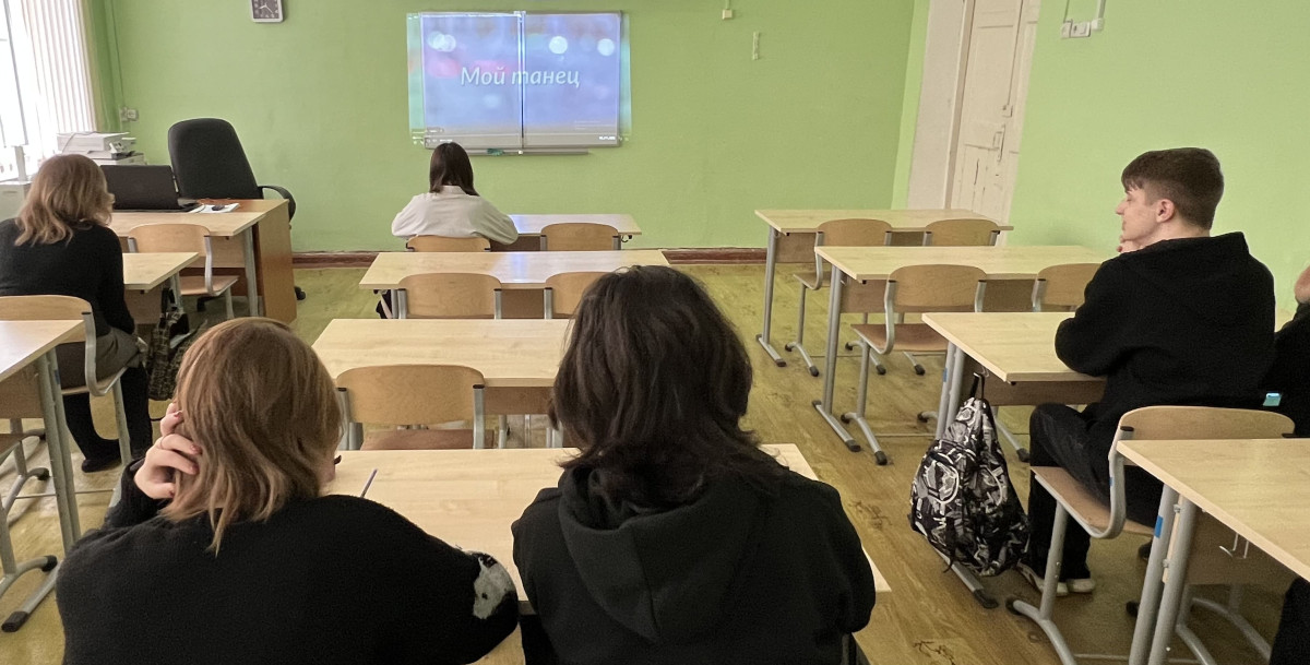 Постер к социальной практике: Был бы друг, будет и досуг.