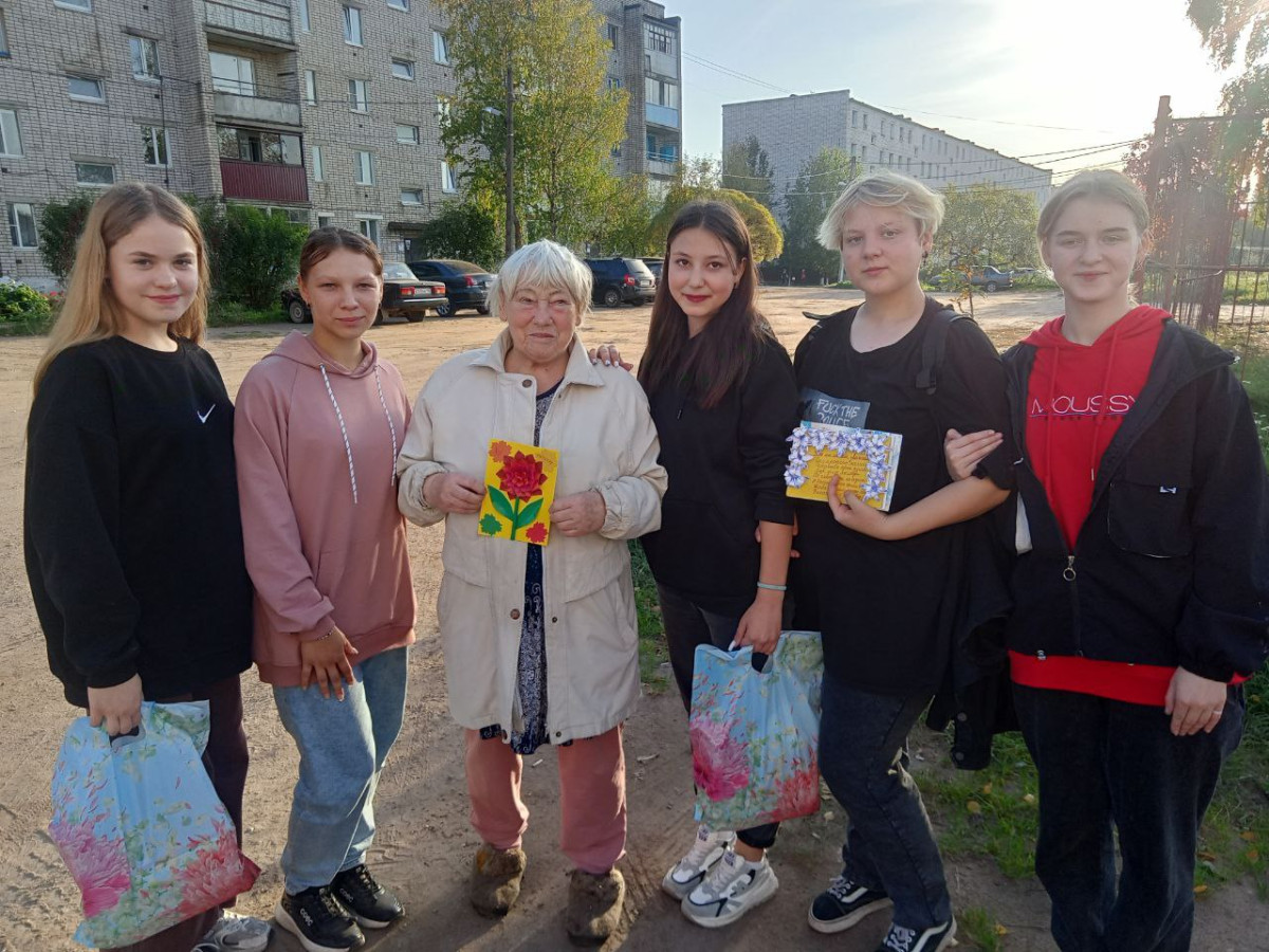 Постер к социальной практике: Помощь пожилым людям