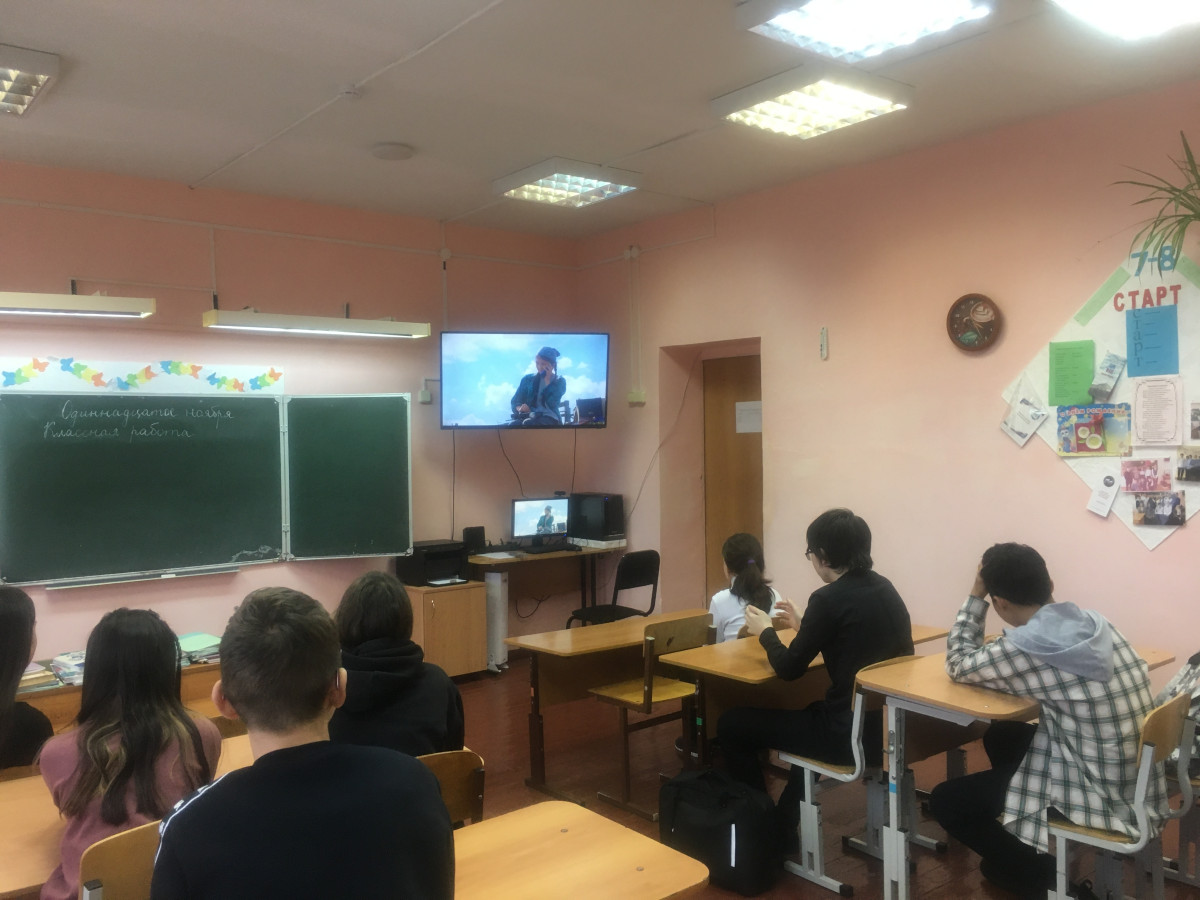 Постер к социальной практике: Приносим пользу миру.