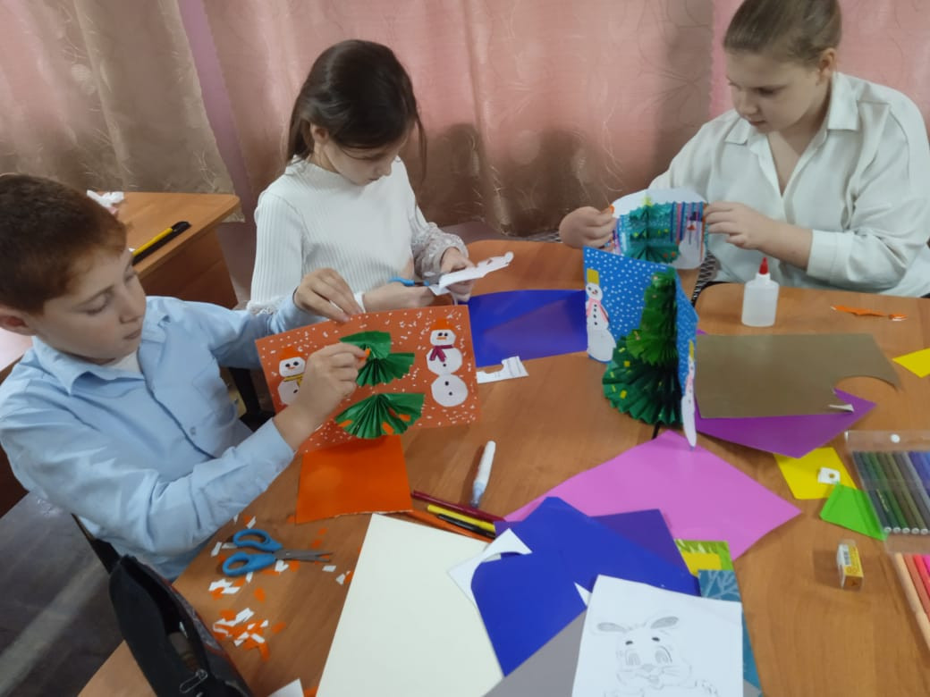 Постер к социальной практике: Новогодний подарок учителям