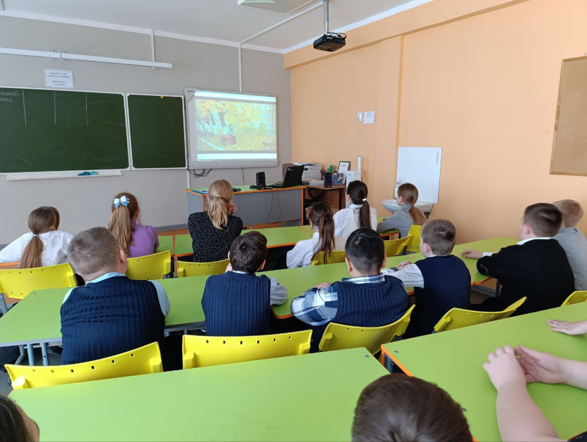 Постер к социальной практике: Поддержим тех, кто совершает подвиг ради нас!